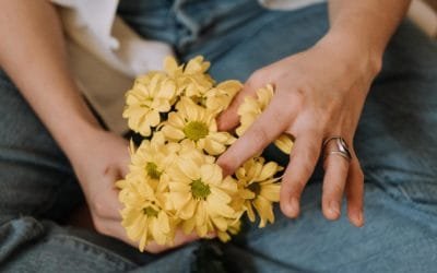 LA ACUPUNTURA ELIMINA LOS SÍNTOMAS: «PREMENSTRUALES» Y DE «MENOPAUSIA»